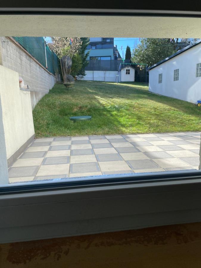 Simple Room In Luxembourg City Esterno foto