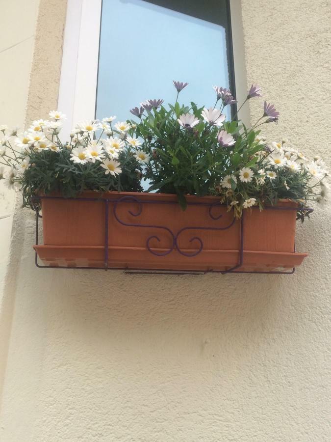 Simple Room In Luxembourg City Esterno foto